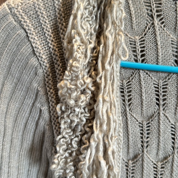 Long length sweater with multiple details tan size medium - Picture 5 of 8